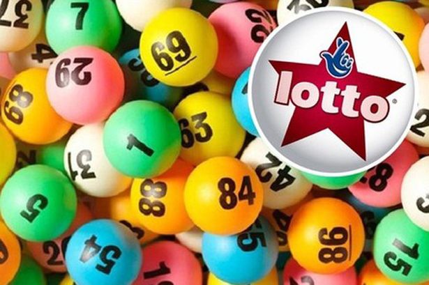 Lottopalloja ja lottoteksti